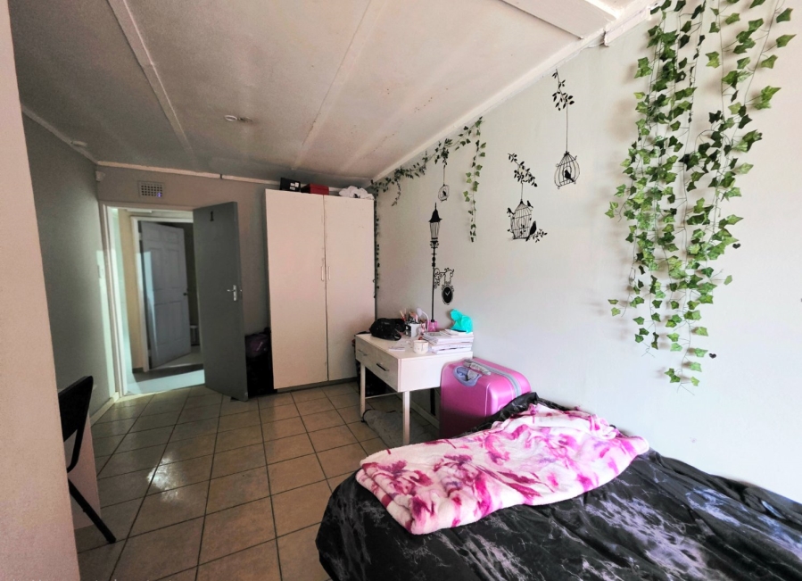 11 Bedroom Property for Sale in Brandwag Free State